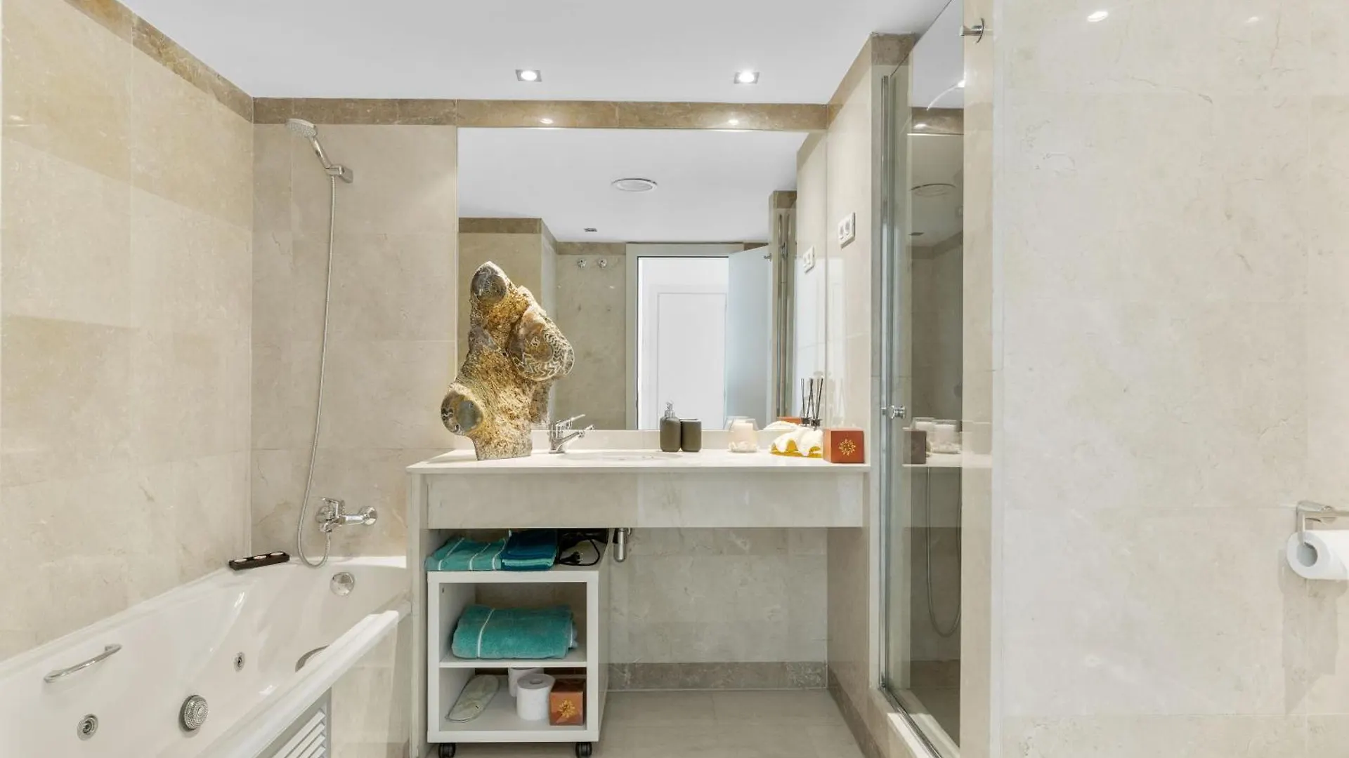 Penthouse Duplex With Epic Views Appartement Barcelona Spanje