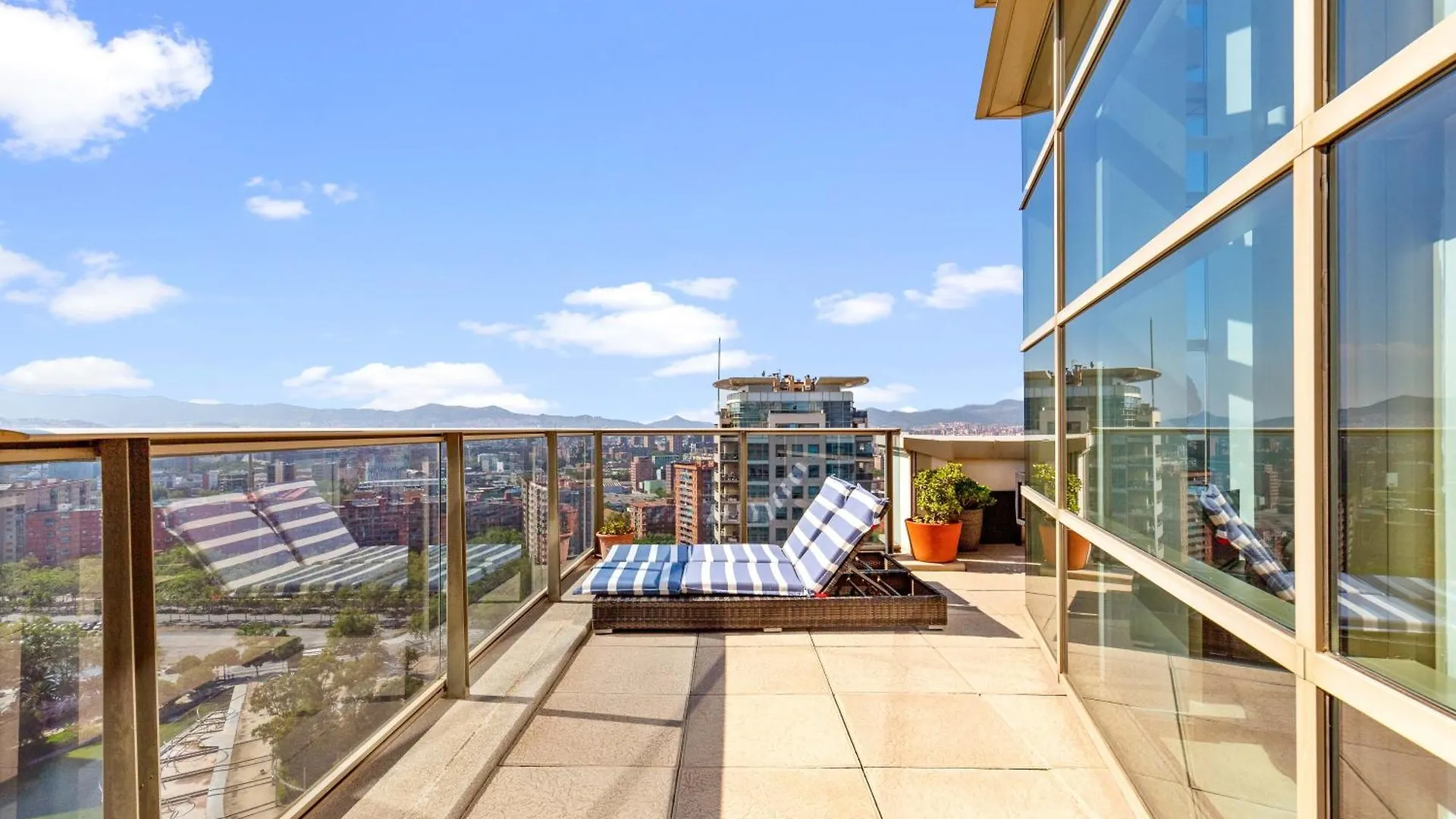 Penthouse Duplex With Epic Views Appartement Barcelona